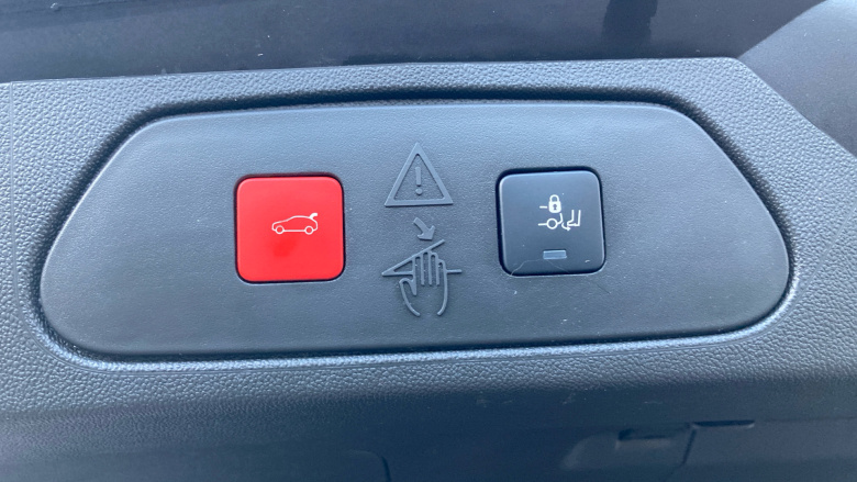 Vauxhall Grandland 1.5 Turbo D Ultimate 5dr Auto Diesel Hatchback